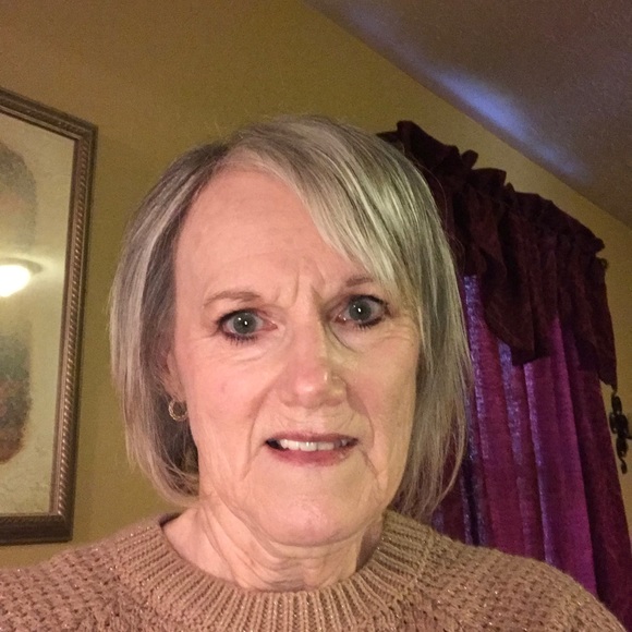 Meet your Posher, Jeannette - Picture 1 of 1